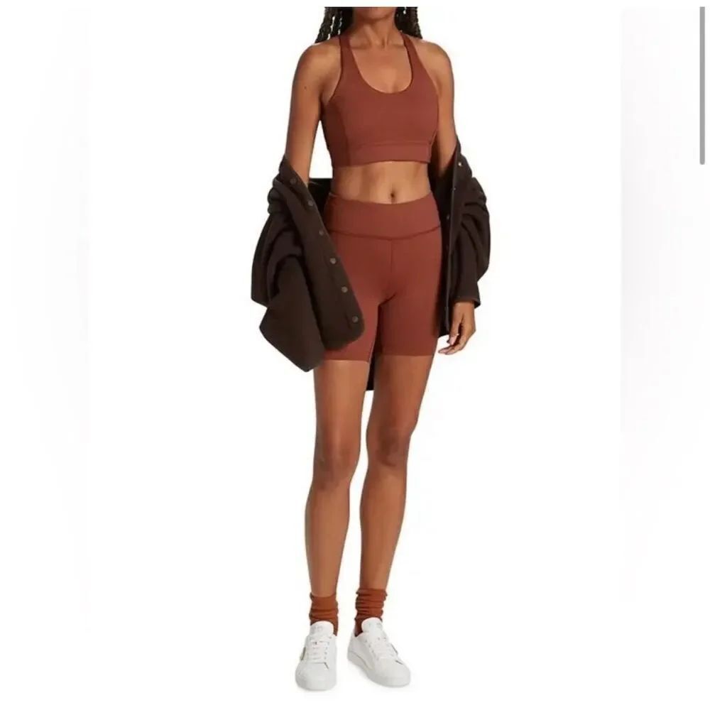 $68 Outdoor Voices Move Free 6” short NWT size XXS m2
